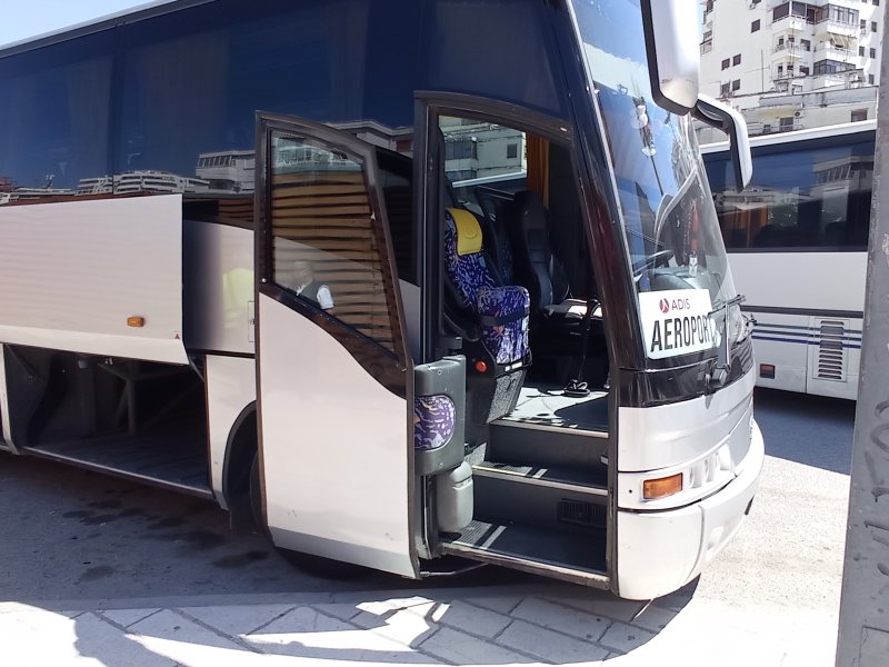 AIrport Small Coach