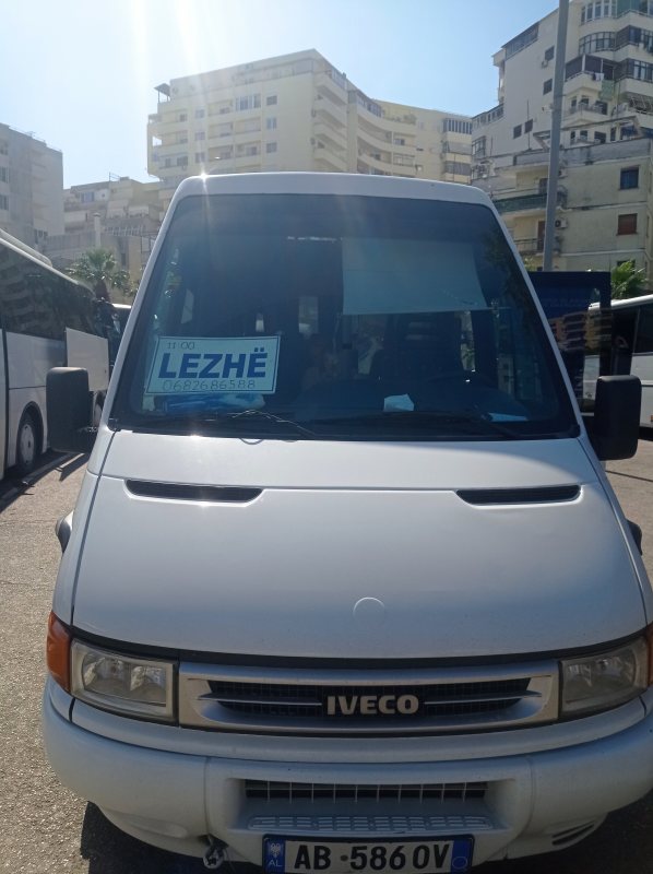 Lezhë Bus