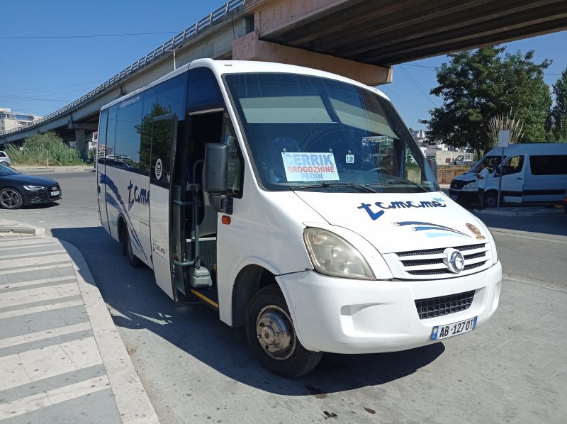 26-seater bus to Cërrik